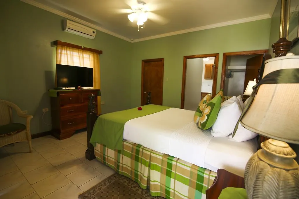 ****  Rayon Hotel Negril Jamaica