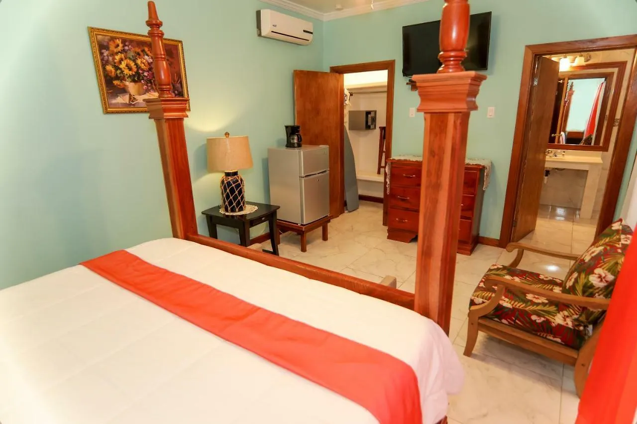 Rayon Hotel Negril